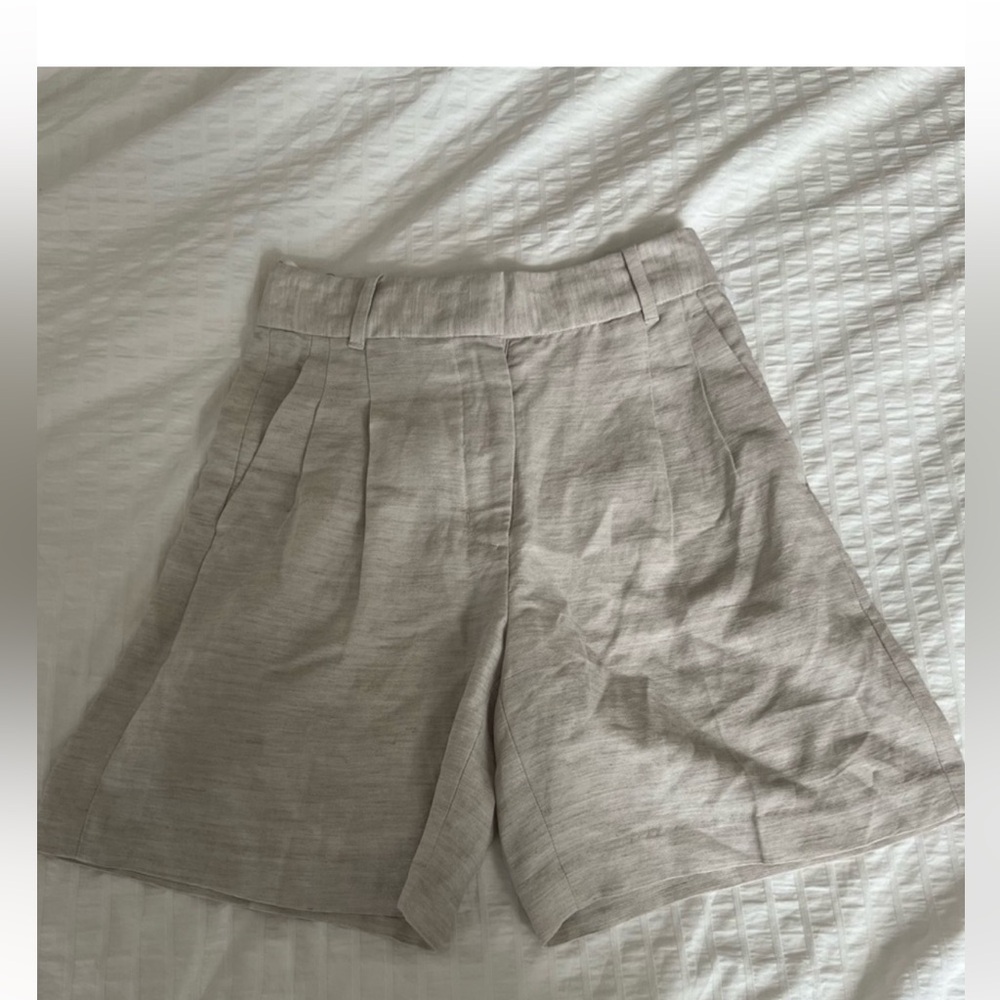 Aritzia Wilfred the Effortless Linen Blend 7” Pleated Short